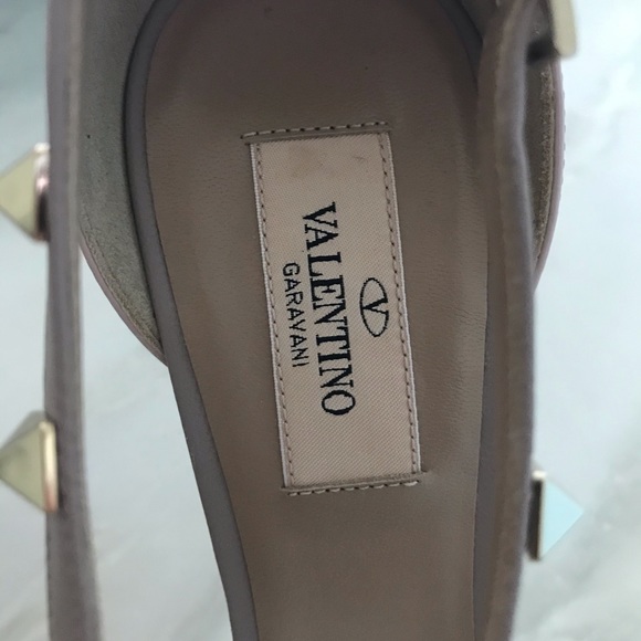 *NEW* 💯 Valentino Garavani Poudre Rockstud Pumps - Picture 5 of 8